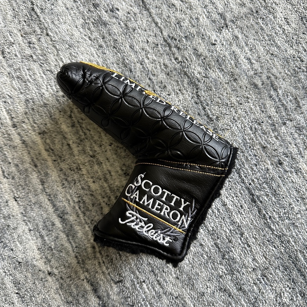 Scotty Cameron Limited Release Teryllium T22 Newport Putter Headcover